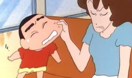 小新看漫画,趣味横生的日常趣事